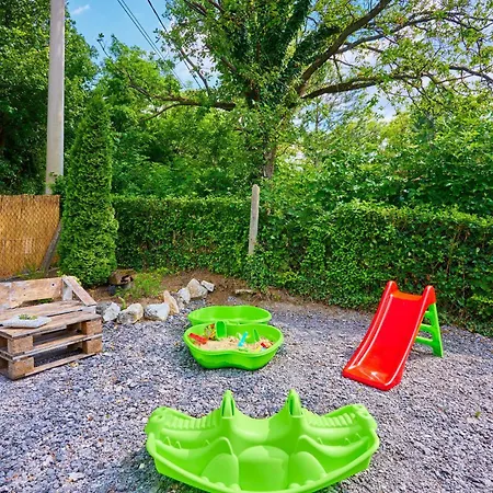 Gorgeous In With Wifi Holiday home